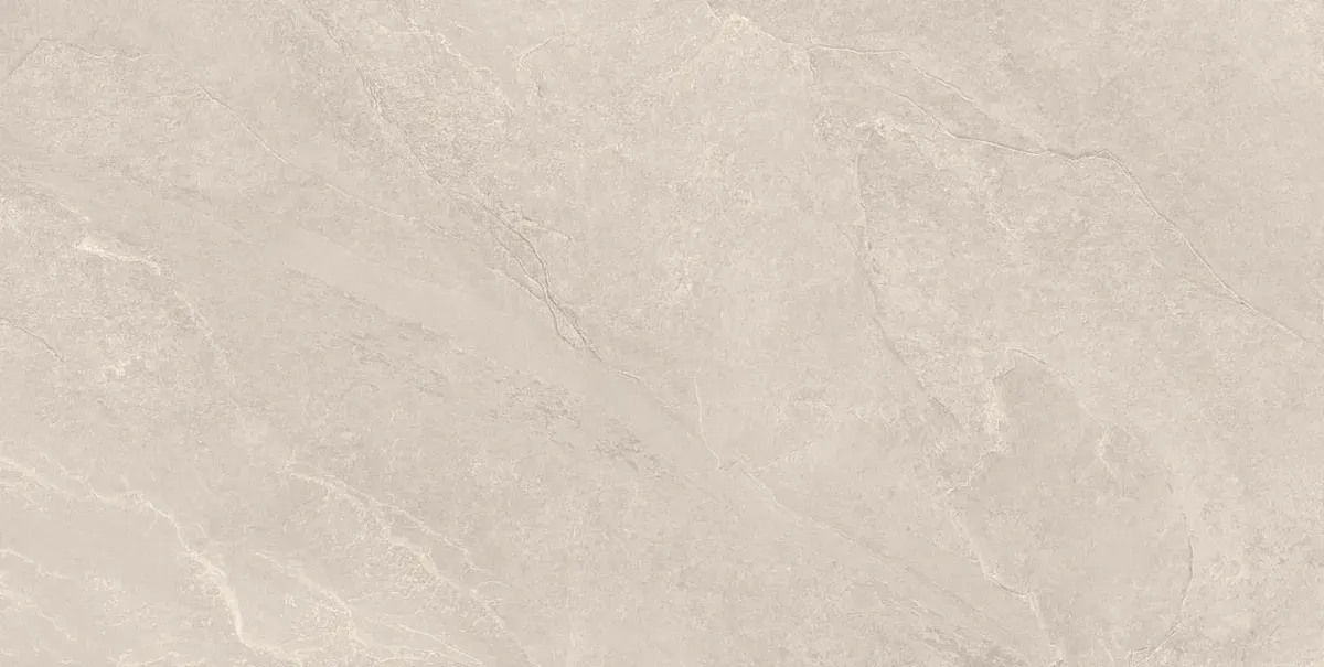 Ardesia Bone, scène posée du carrelage céramique effet pierre naturelle beige